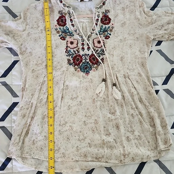 Vintage America Cream Floral Top - Picture 5 of 5